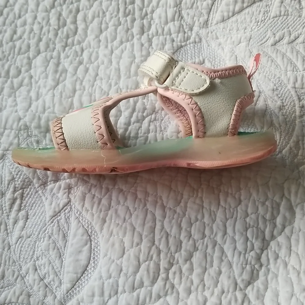 LIGHT-UP UNICORN SANDALS - Picture 4 of 10